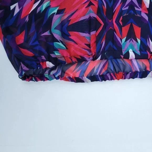 Vibrant ANA Abstract Starburst Sheer Weird Girl Cropped Short Sleeve V-Neck Top - Picture 4 of 6